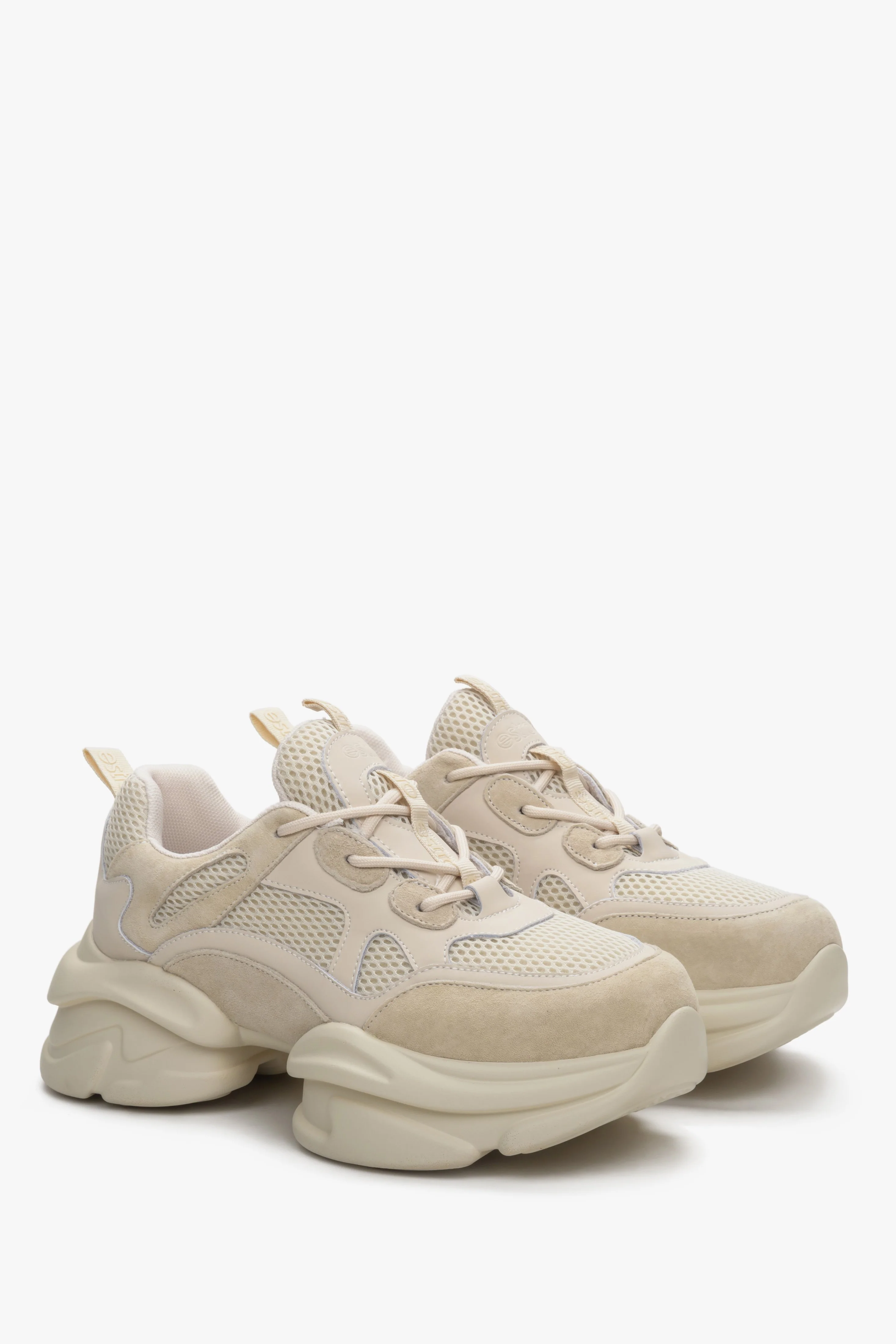 Beżowe sneakersy damskie z zamszu naturalnego z siateczką Estro ER00114170 - Image 2