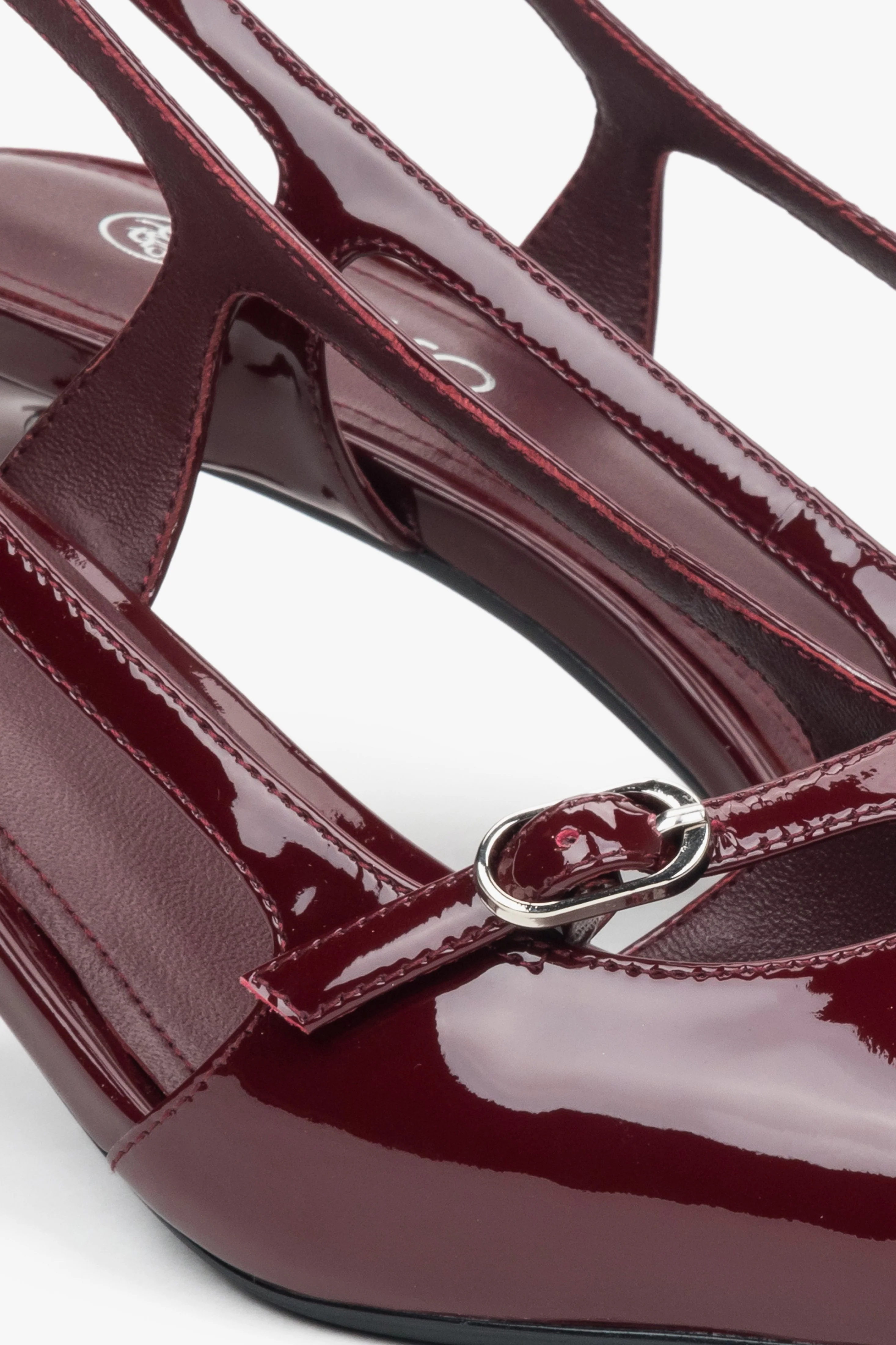 Bordowe czółenka na niskim obcasie typu slingback z lakierowanej skóry Estro ER00116277 - Image 7