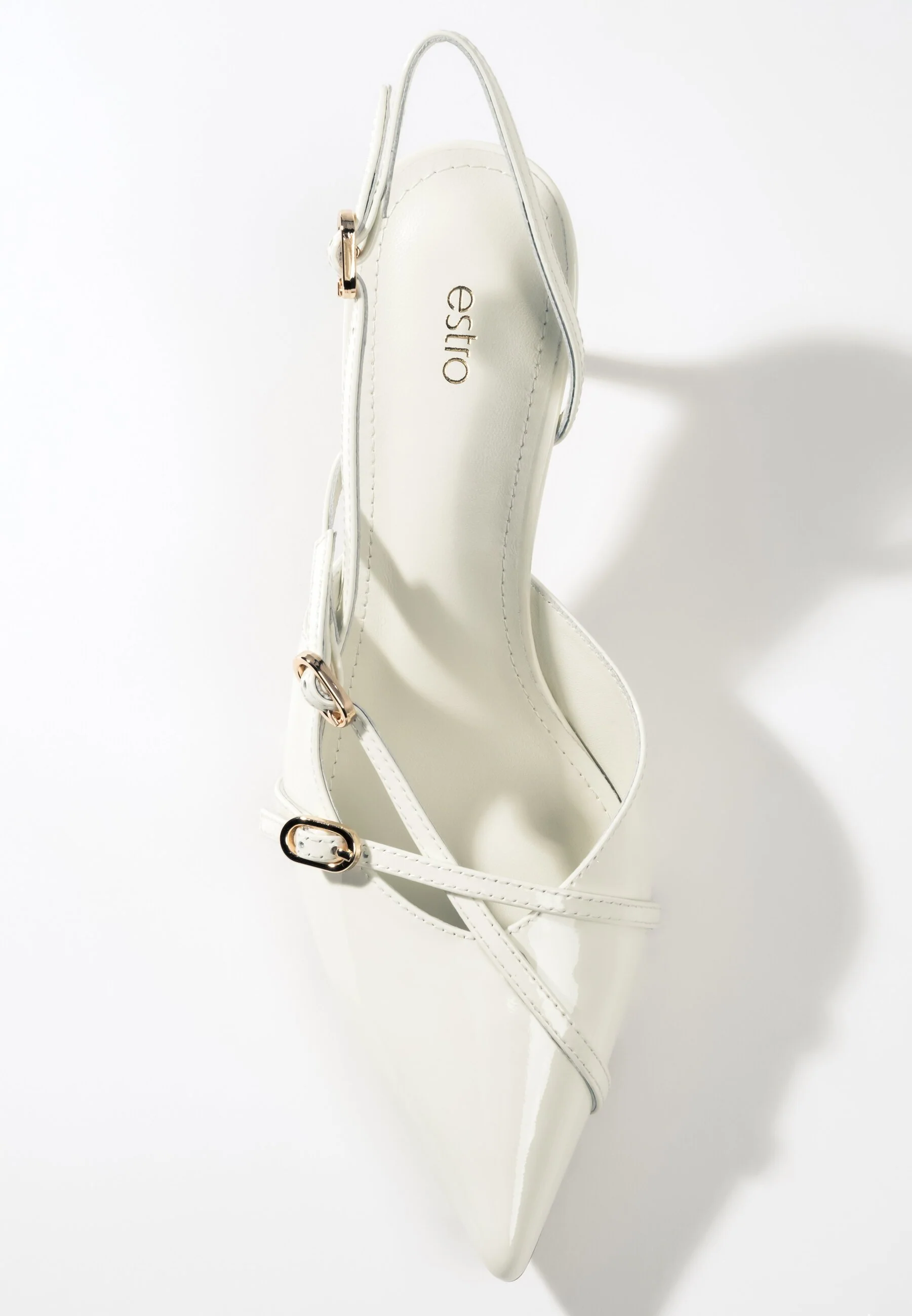 Jasnobeżowe czółenka damskie typu slingback z lakierowanej skóry naturalnej Estro ER00117222 - Image 5