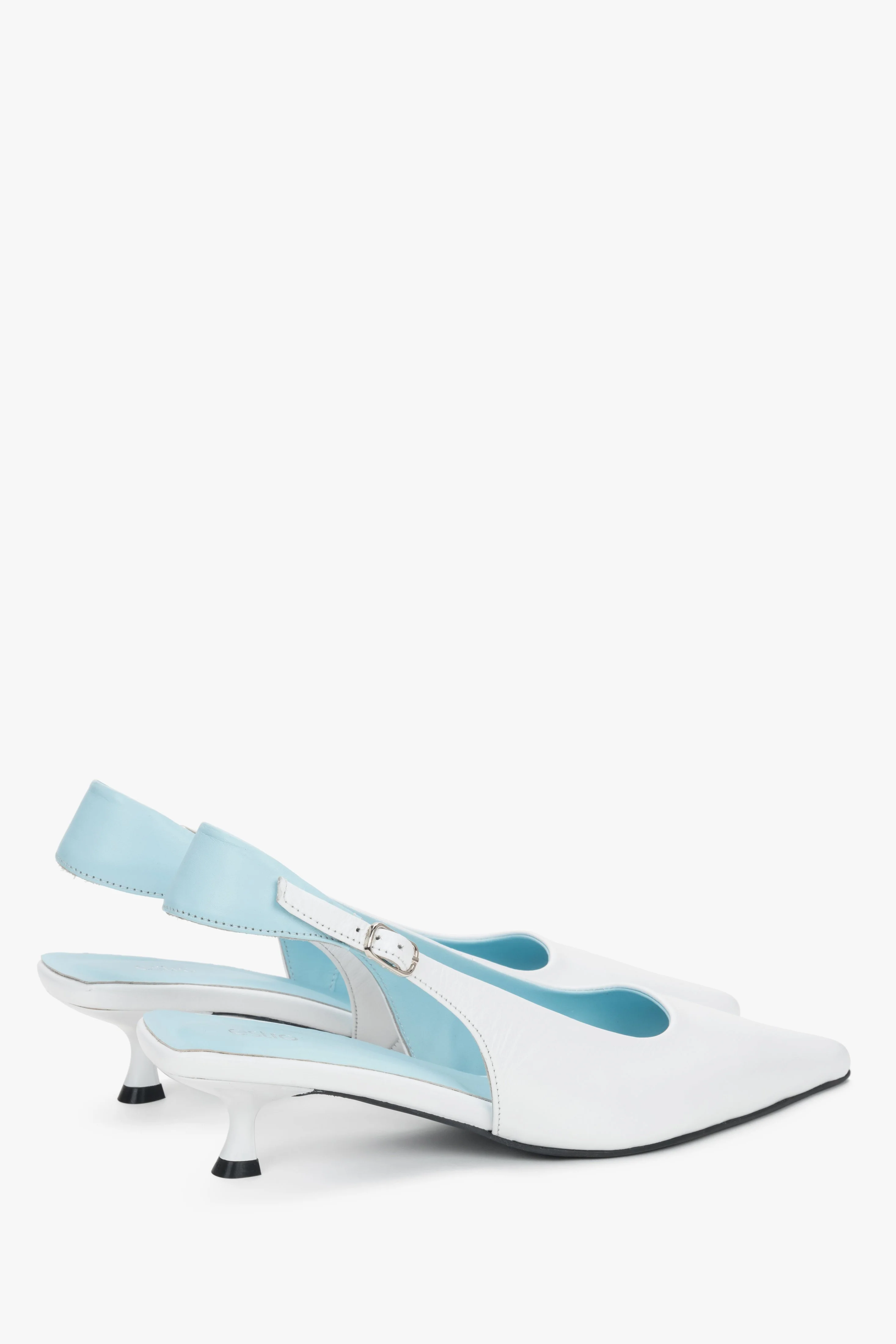 Biało - niebieskie czółenka damskie typu slingback na obcasie kitten heel Estro ER00119765 - Image 5