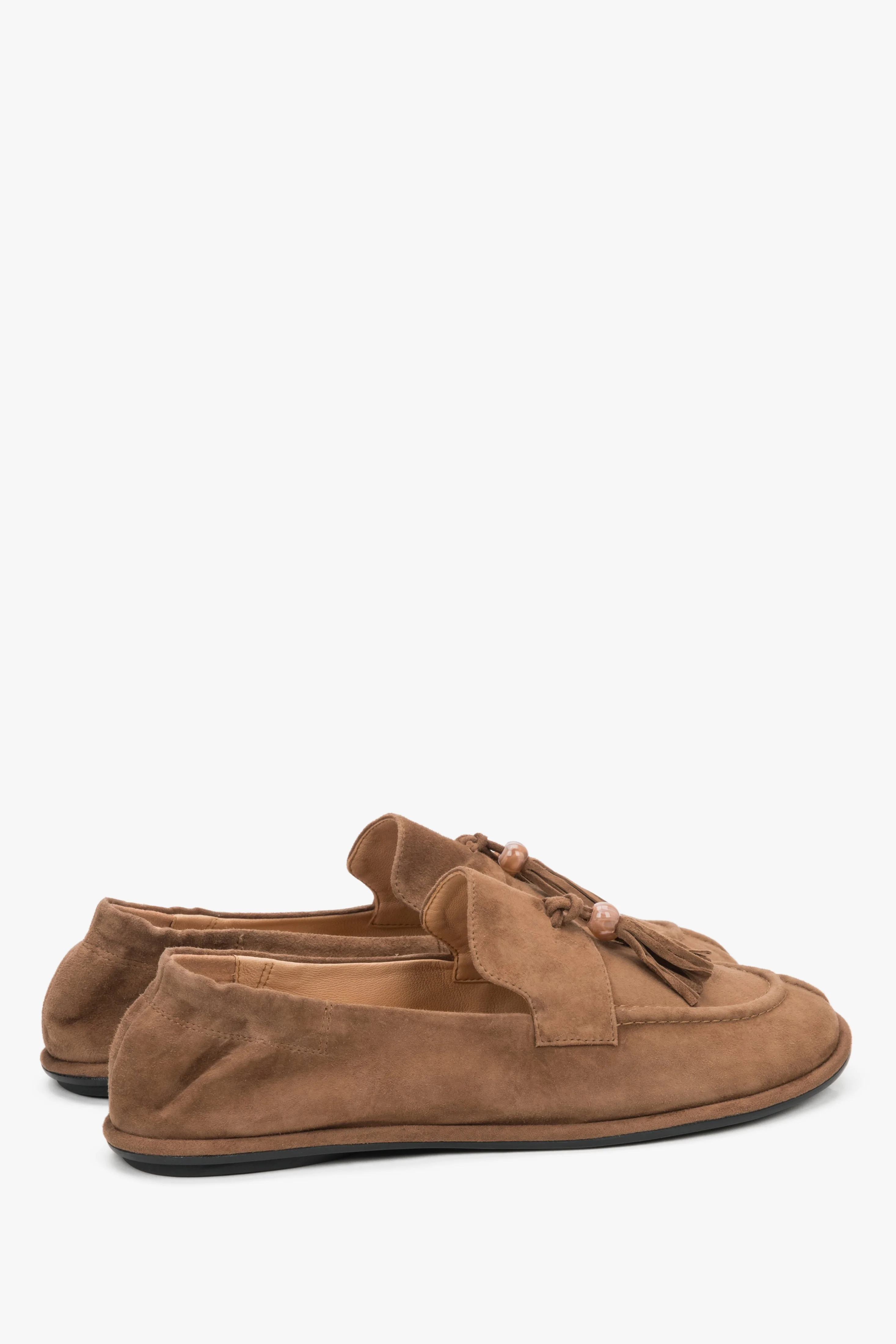Jasnobrązowe loafersy damskie z ozdobnym chwostem typu barefoot z weluru naturalnego Estro ER00119872 - Image 5