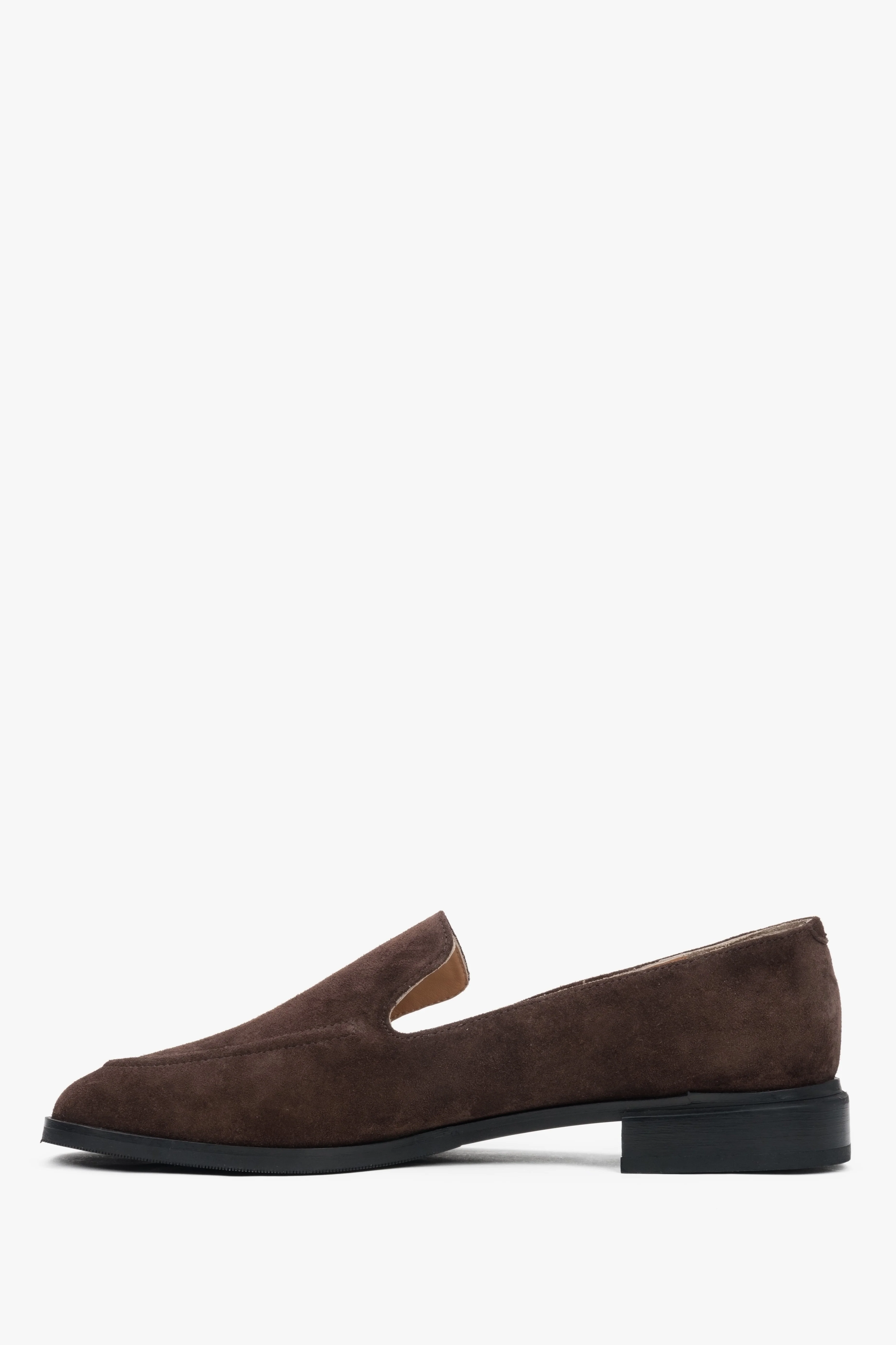 Klasyczne ciemnobrązowe loafersy damskie z naturalnego weluru Estro ER00117616 - Image 3