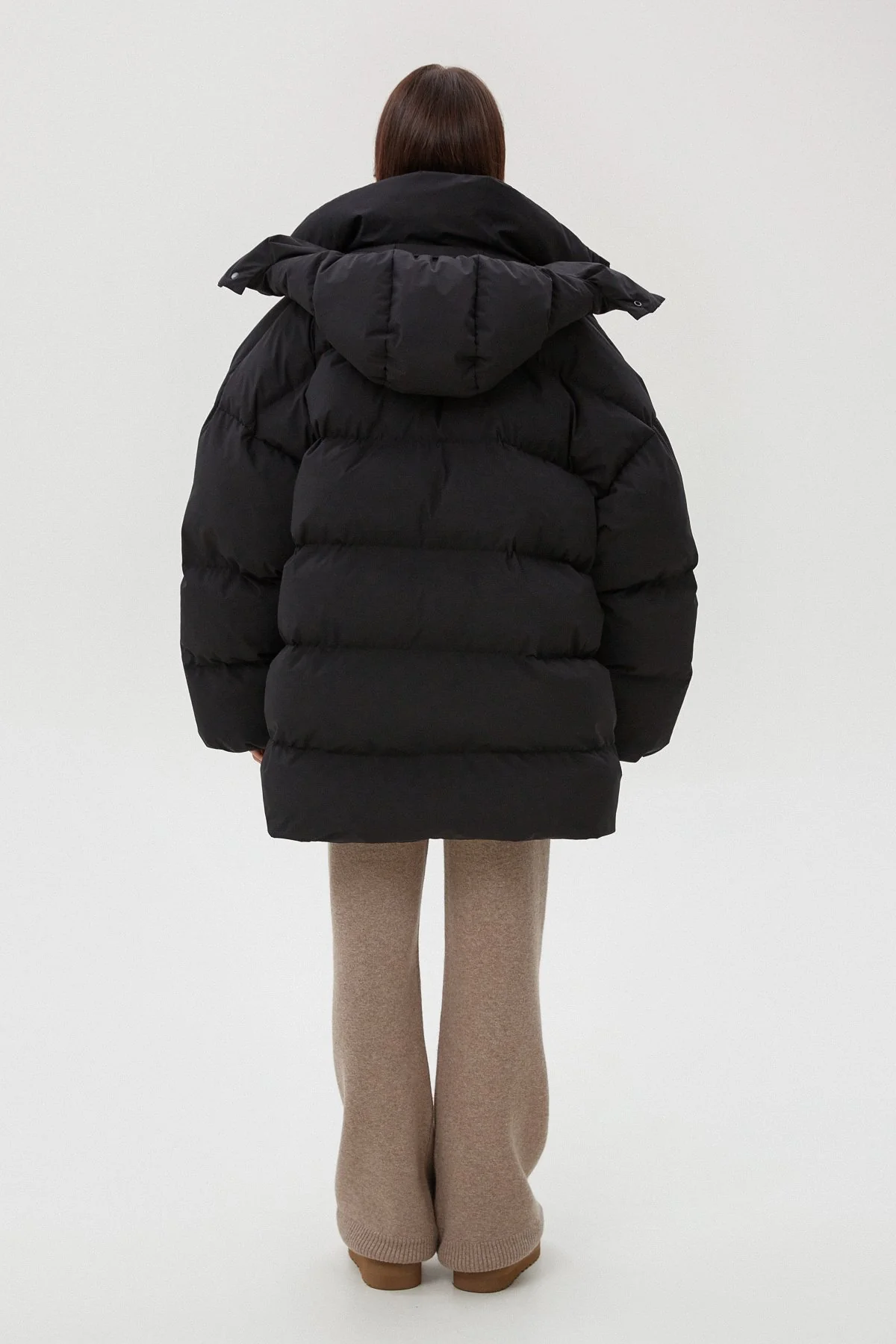 Czarna pikowana kurtka damska oversize typu puffer z wysokim kołnierzem Estro ER00113894 - Image 6
