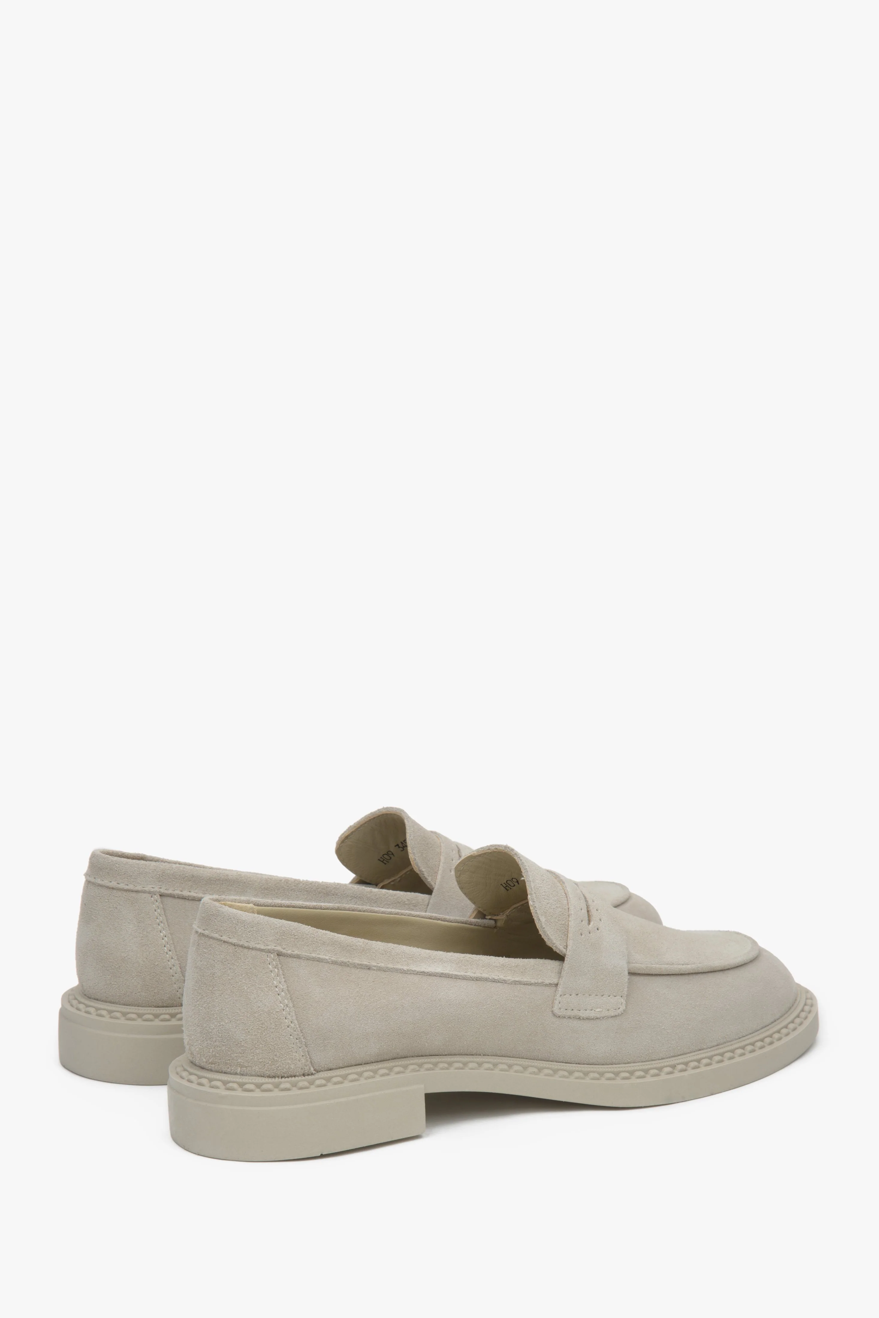 Klasyczne beżowe loafersy damskie typu Penny z włoskiego weluru naturalnego Estro ER00117127 - Image 6