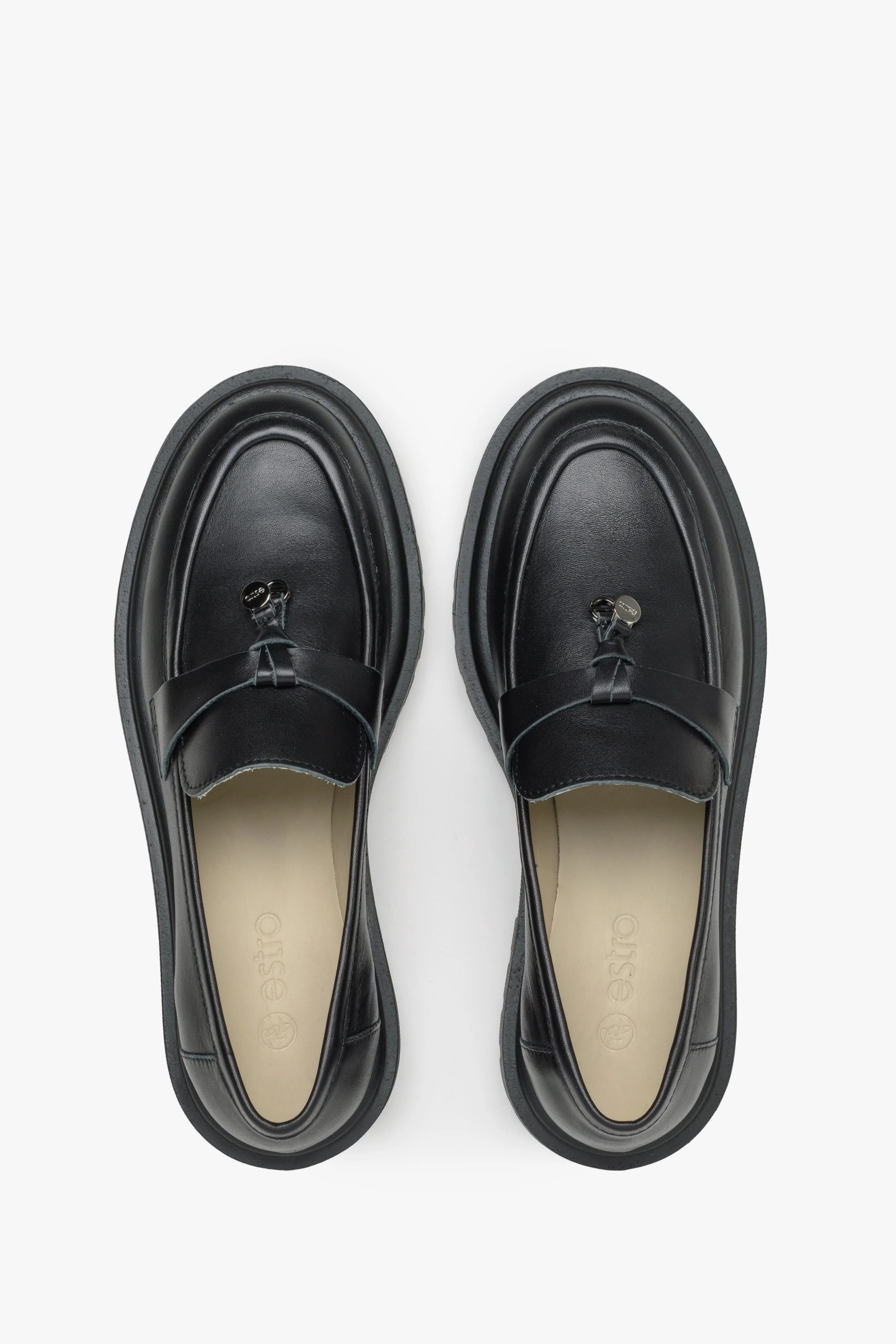 Czarne loafersy damskie z włoskiej skóry naturalnej z chwostem Estro ER00114897 - Image 4