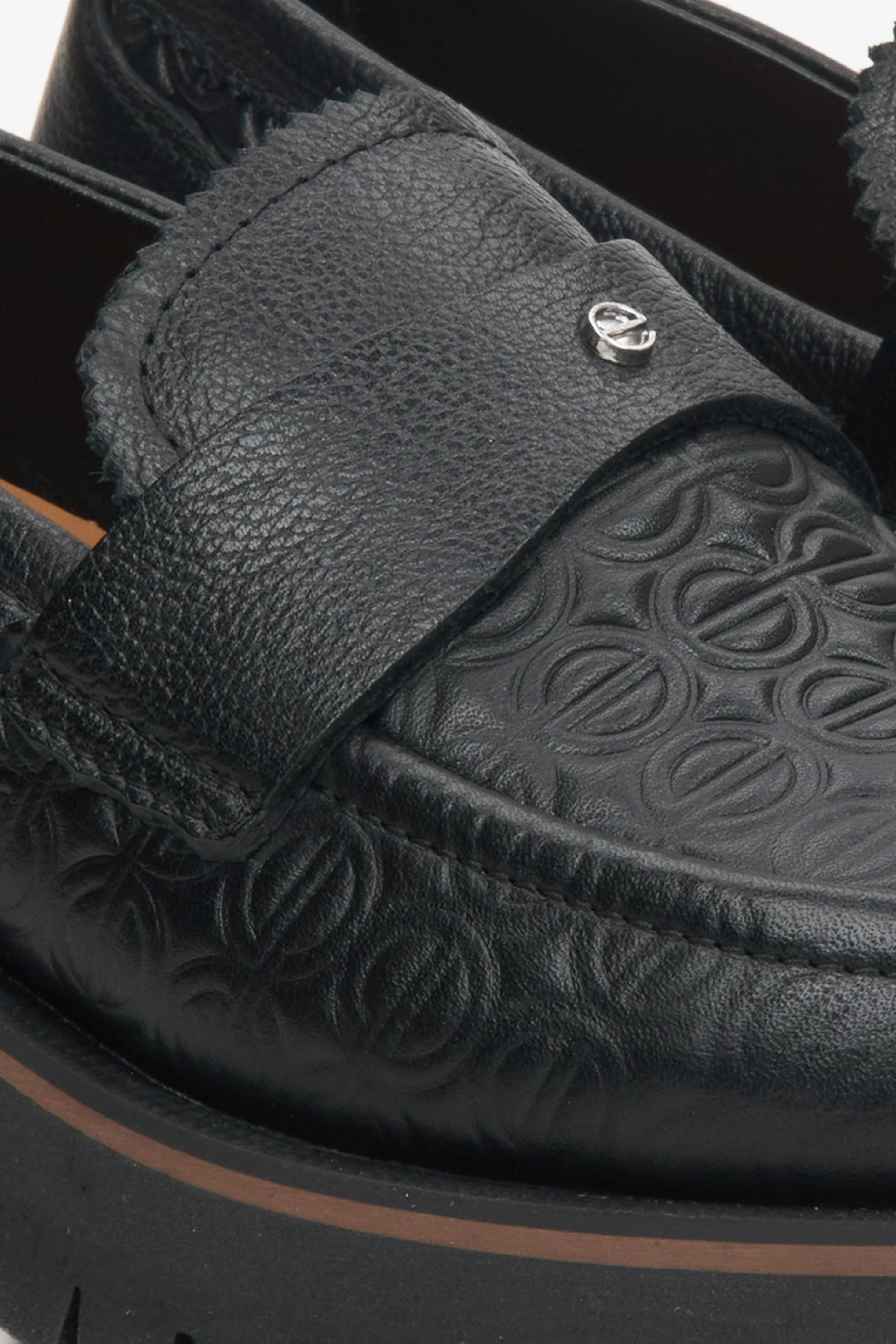 Czarne loafersy damskie z teksturowanej skóry naturalnej Estro ER00114649 - Image 6