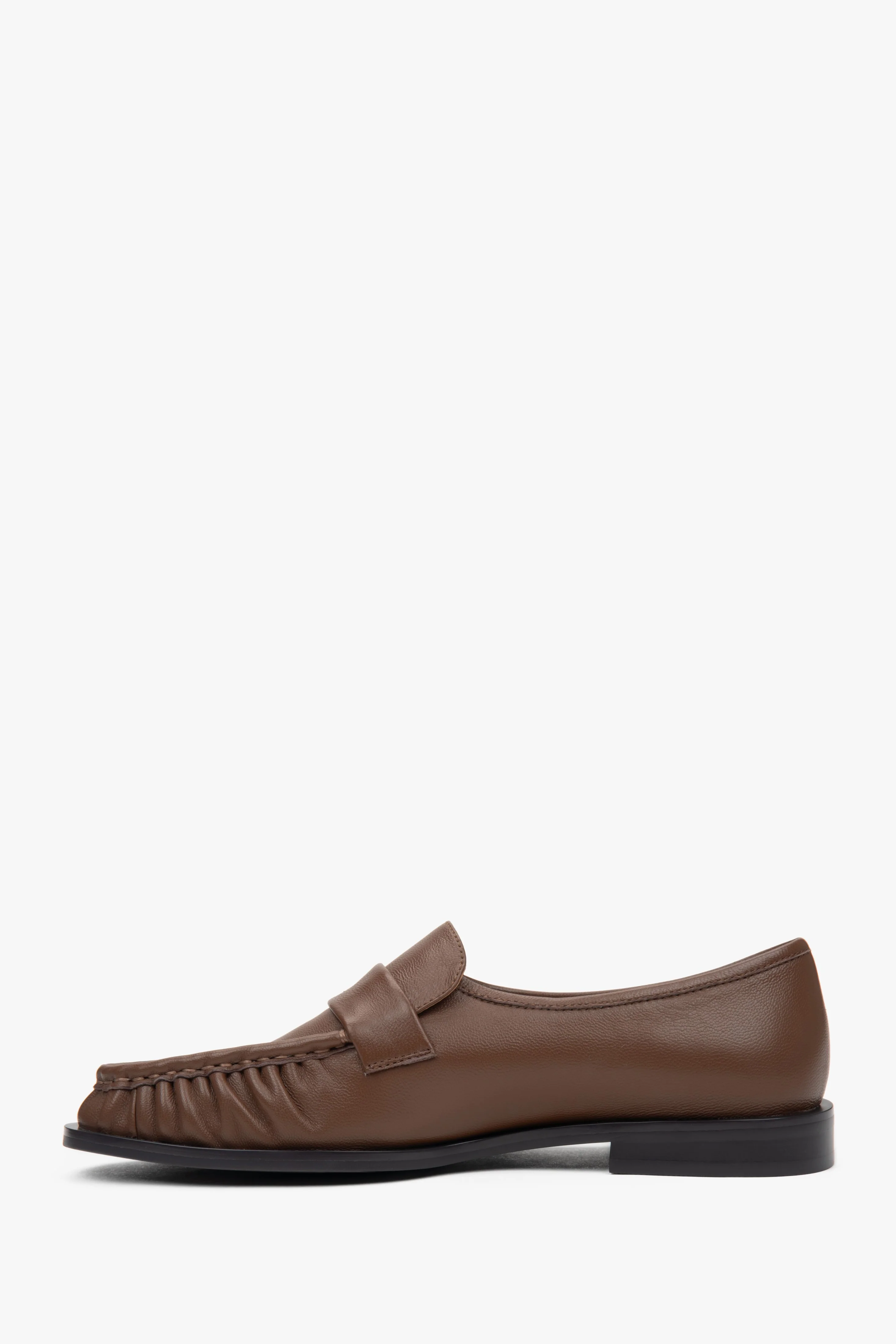 Brązowe loafersy damskie ze skóry naturalnej z ozdobnym marszczeniem Estro ER00117192 - Image 3