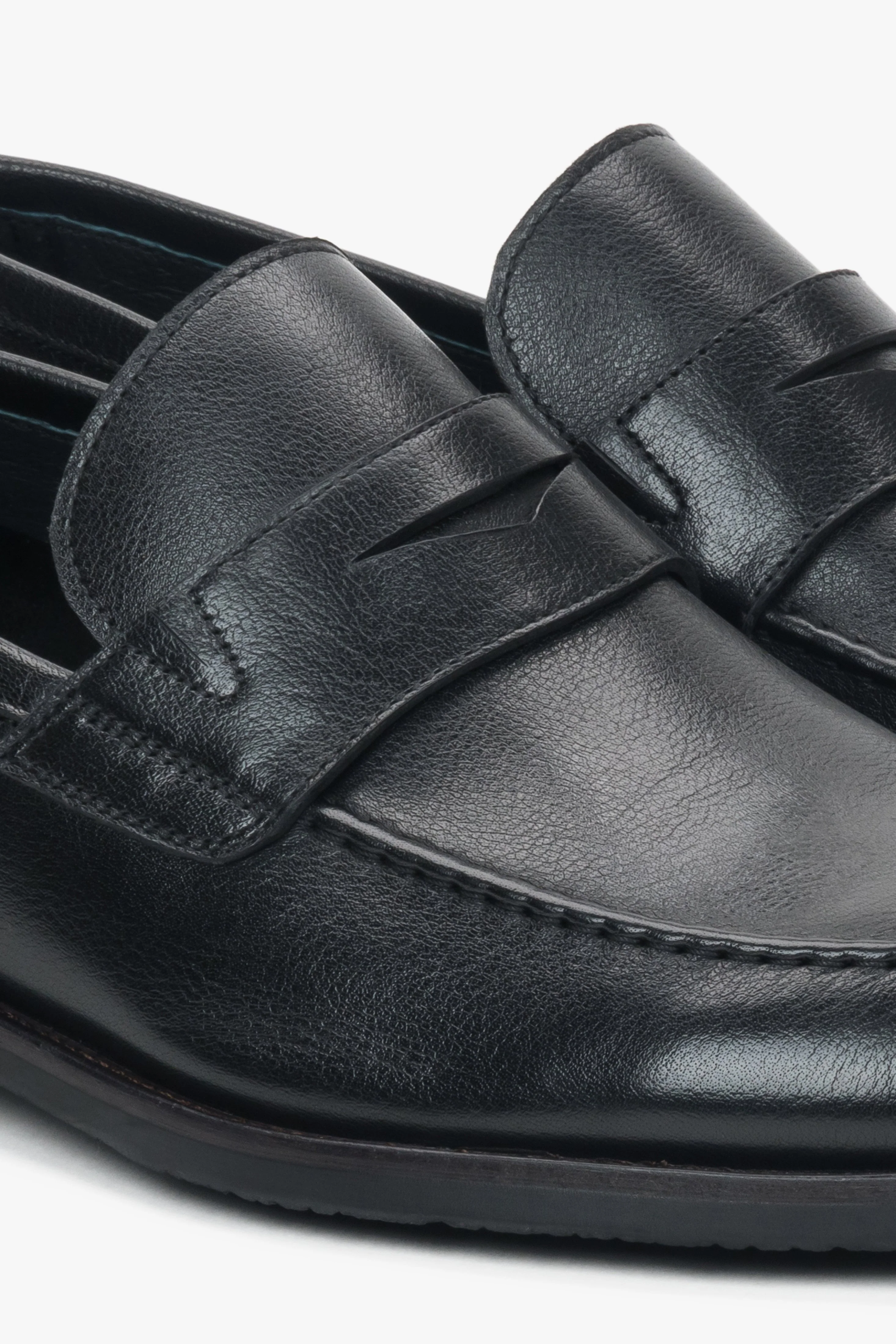 Czarne klasyczne loafersy męskie ze skóry naturalnej Estro ER00116988 - Image 6
