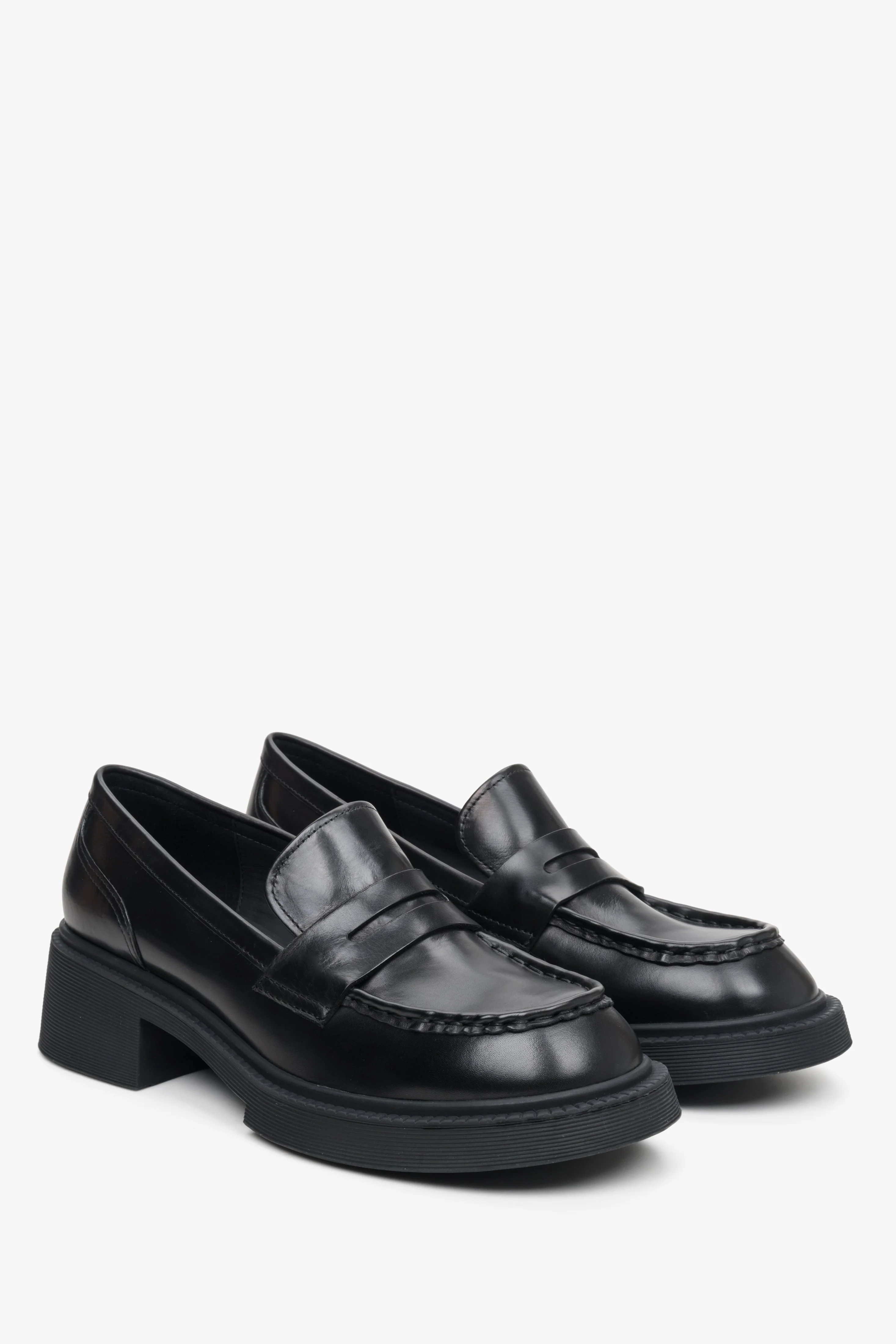 Czarne mokasyny damskie loafersy na stabilnym obcasie ze skóry naturalnej Estro ER00113576 - Image 3