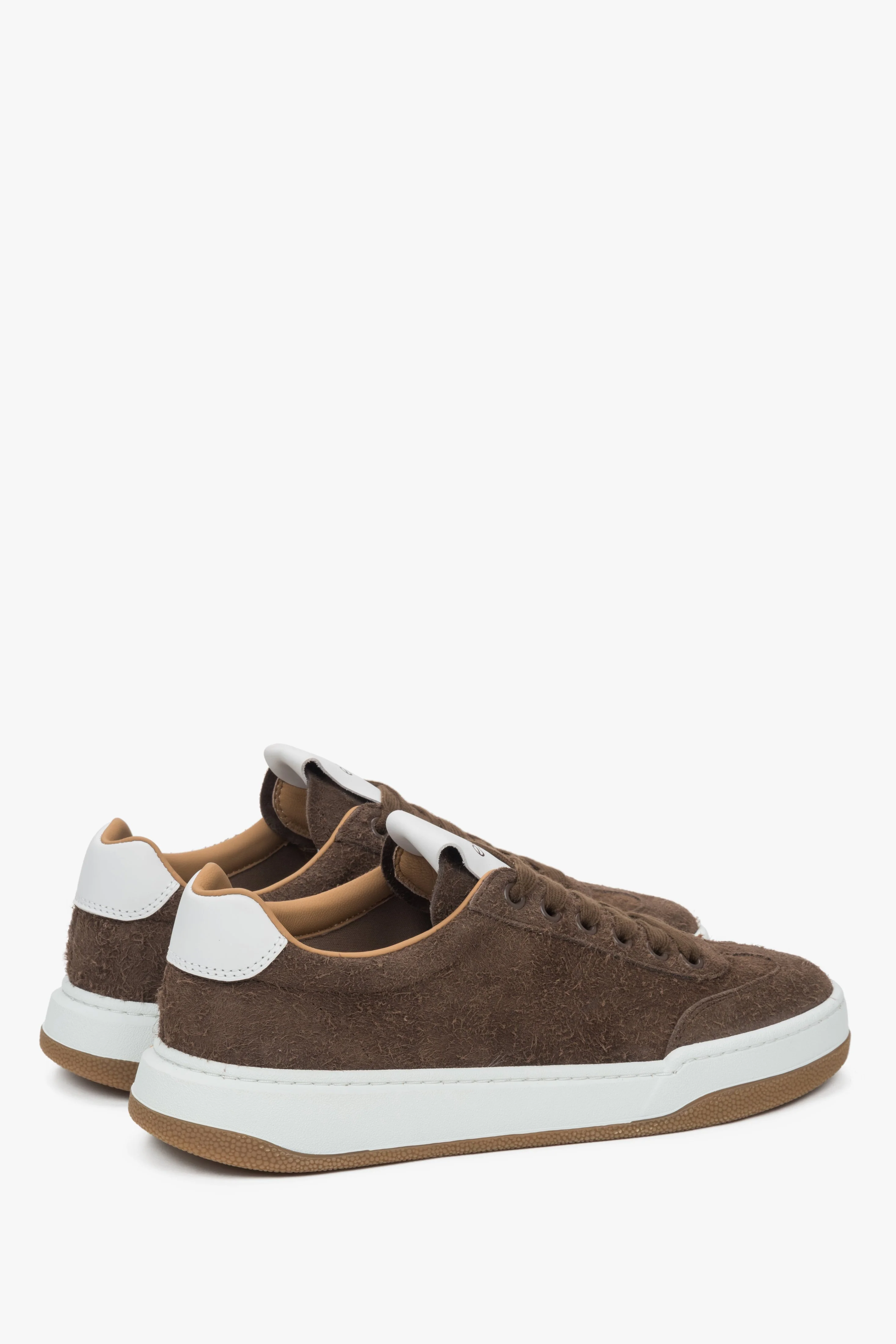Ciemnobrązowe sneakersy damskie z weluru naturalnego na sprężystej podeszwie Estro ER00116902 - Image 5
