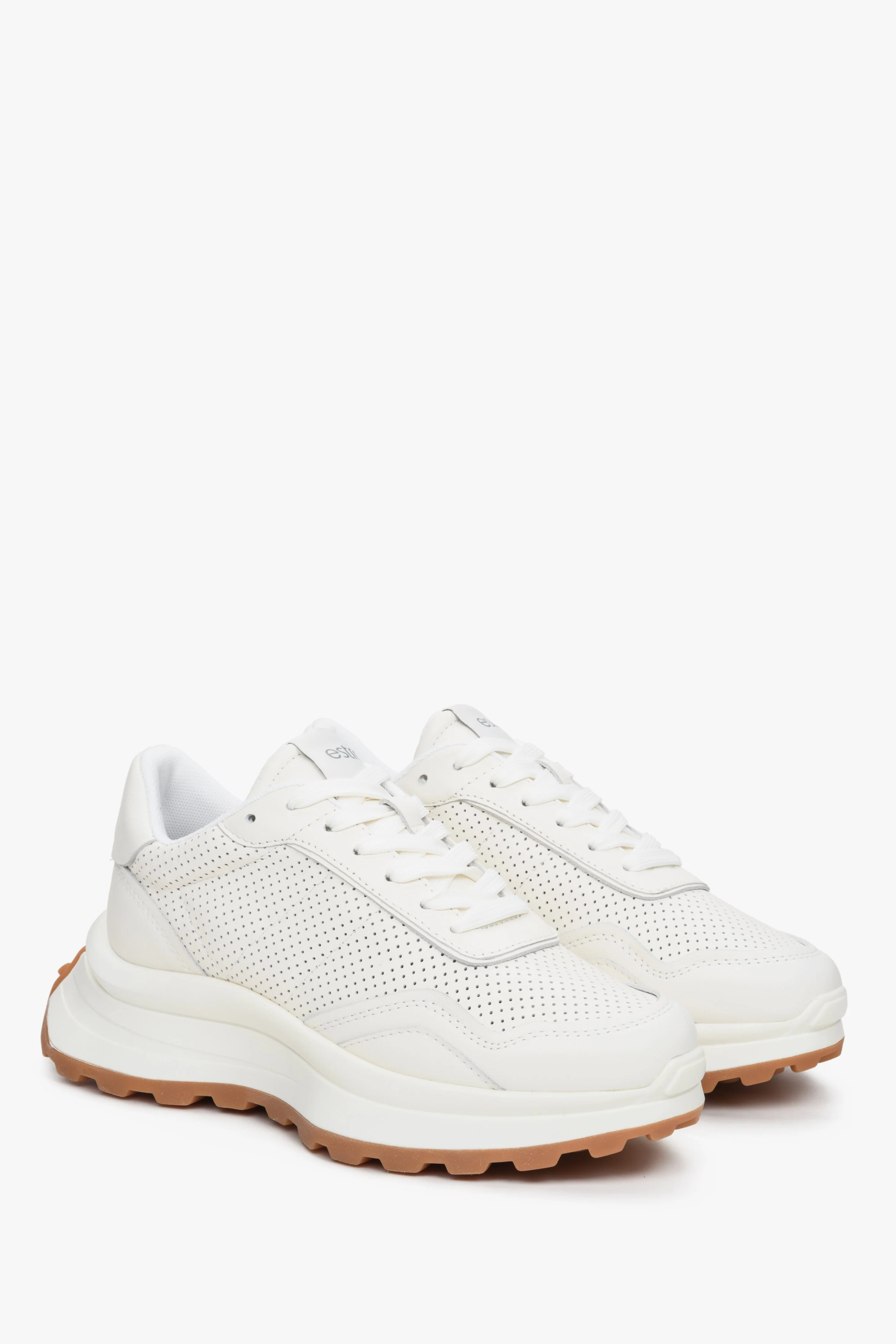 Białe skórzane sneakersy damskie z perforacją na lato Estro ER00112714 - Image 2