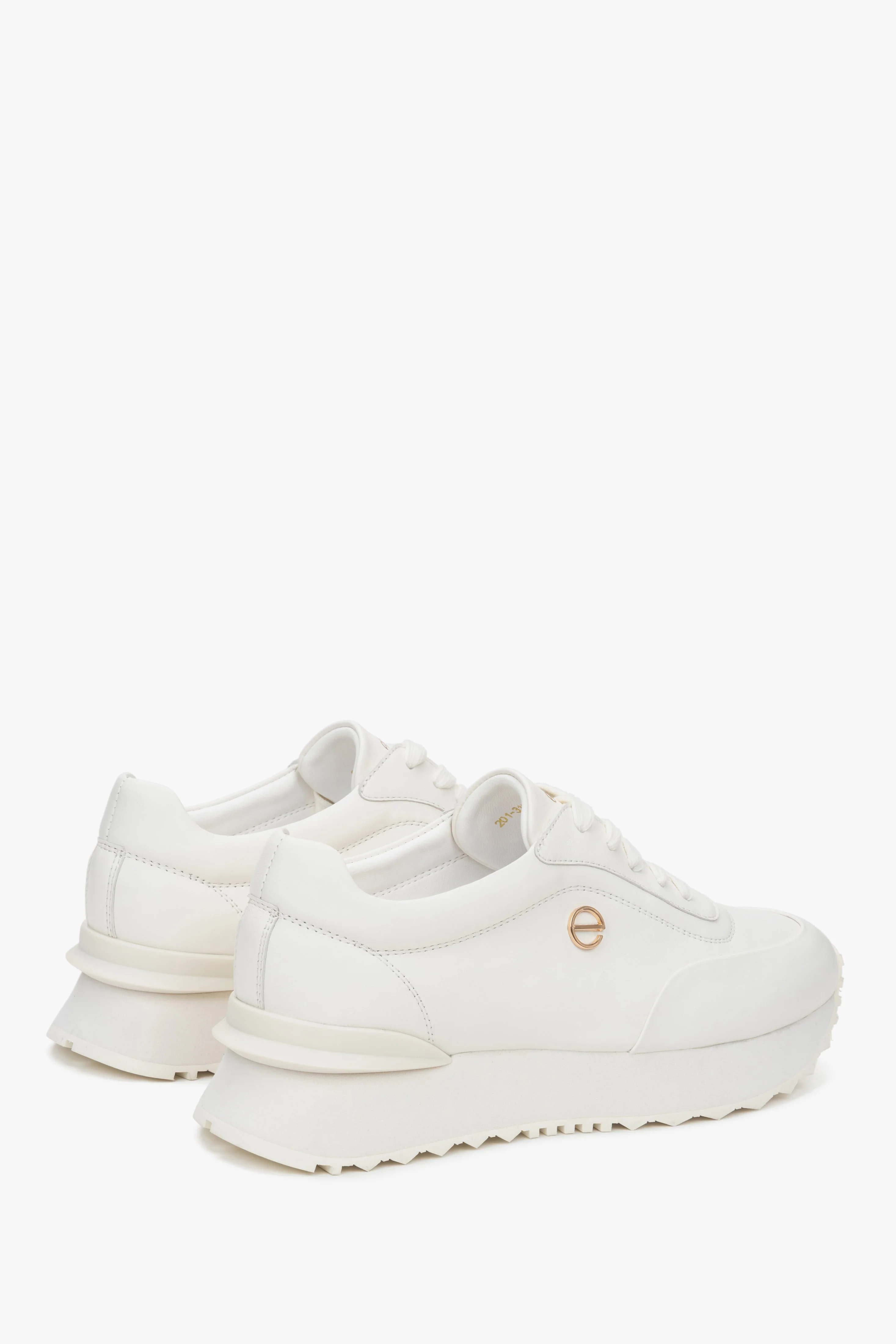 Białe skórzane sneakersy damskie ze sprężystą podeszwą Estro ER00116921 - Image 5