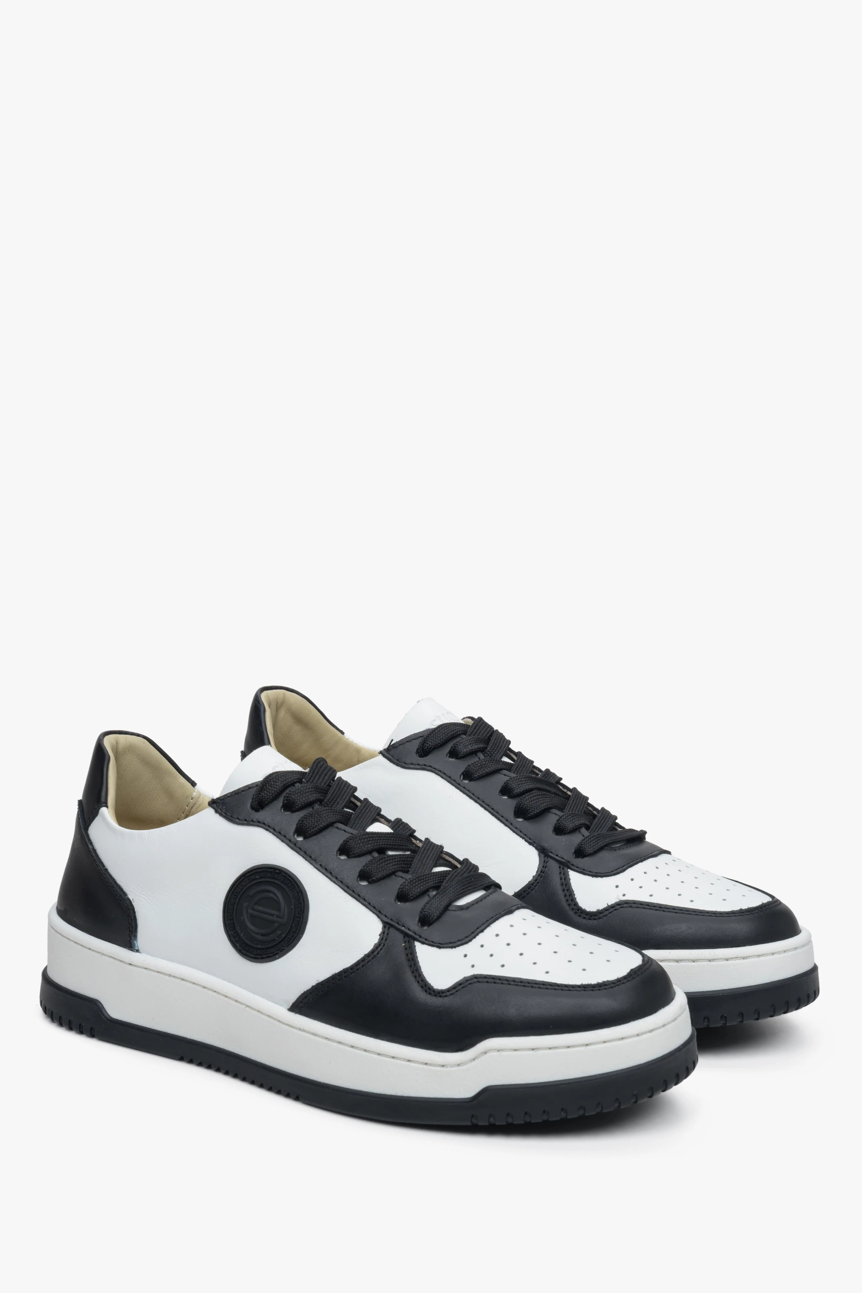 Biało-czarne sneakersy damskie ze skóry naturalnej Estro ER00113170 - Image 3