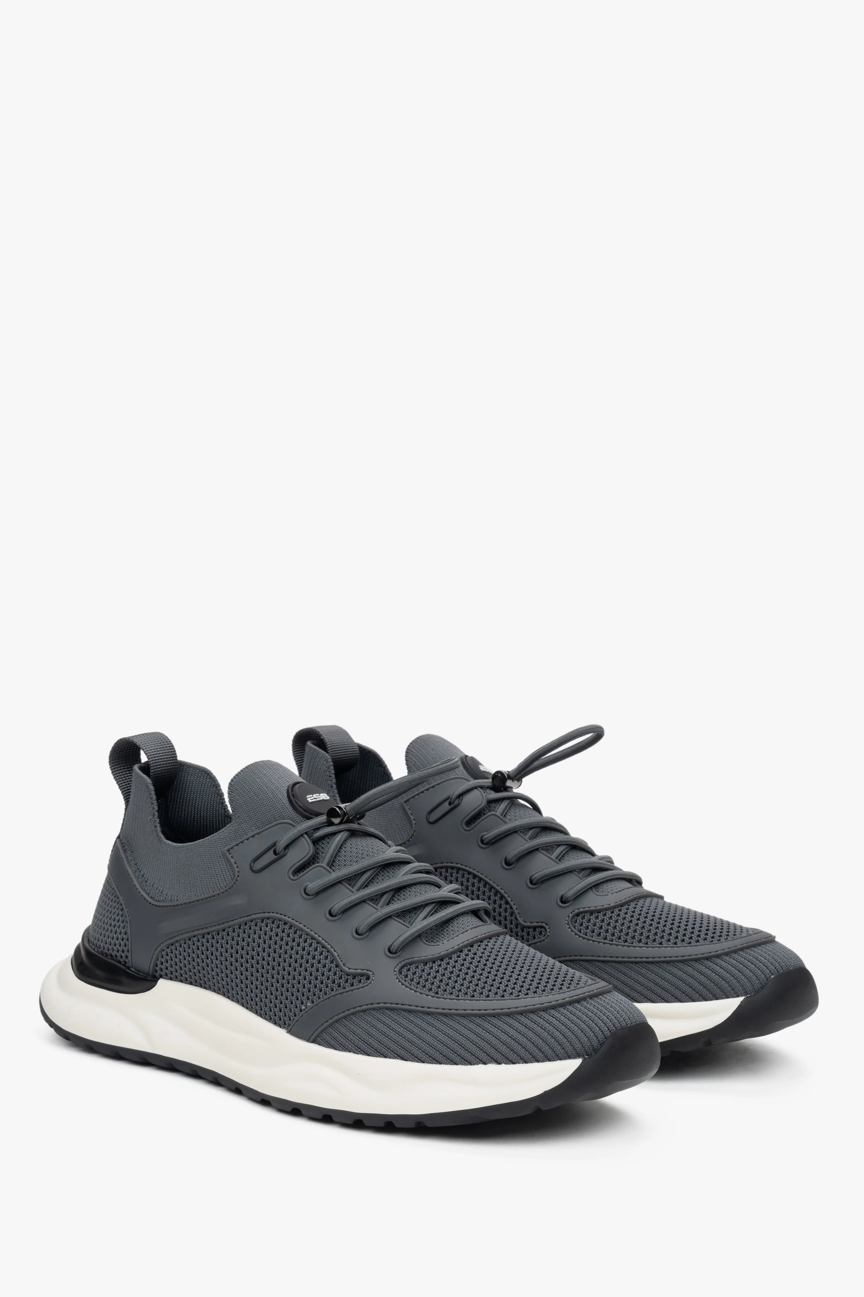 Szare sportowe sneakersy męskie z miękkich tekstyliów i przewiewnej siateczki ES8 ER00117001 - Image 2