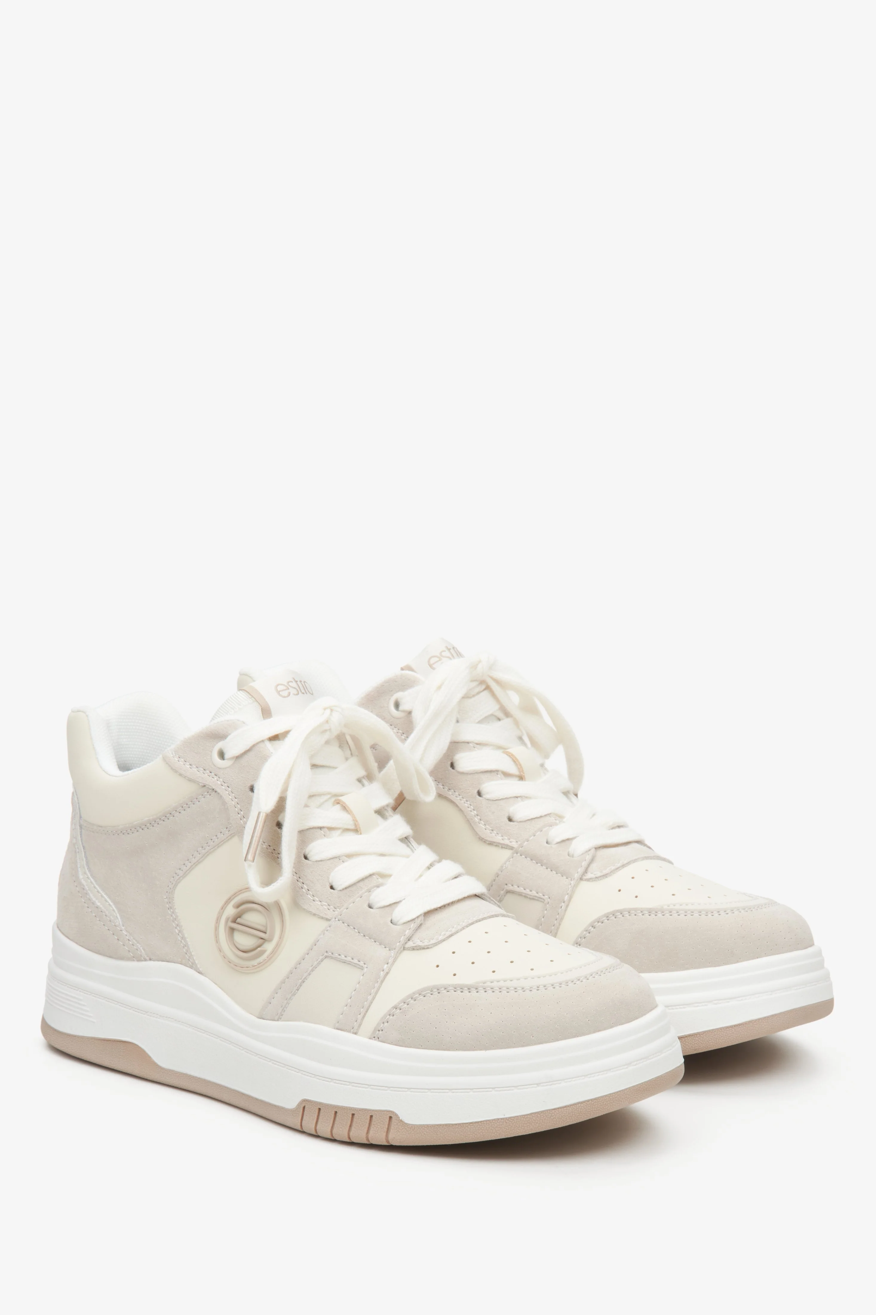 Beżowo-białe wysokie sneakersy damskie ze skóry i zamszu Estro ER00114290 - Image 3