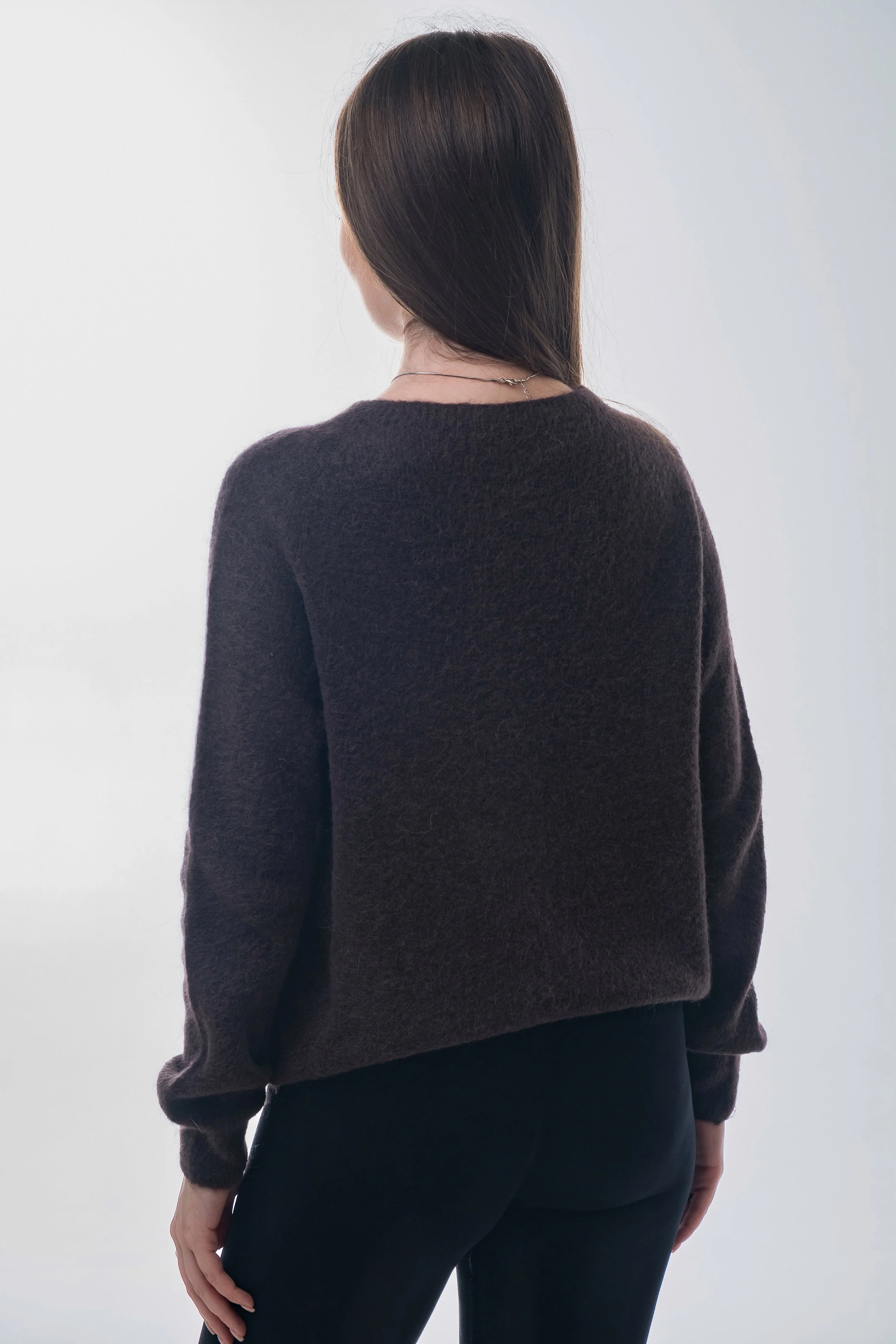 Ciemnobrązowy sweter damski z dodatkiem wełny z alpaki Estro ER00118758 - Image 4