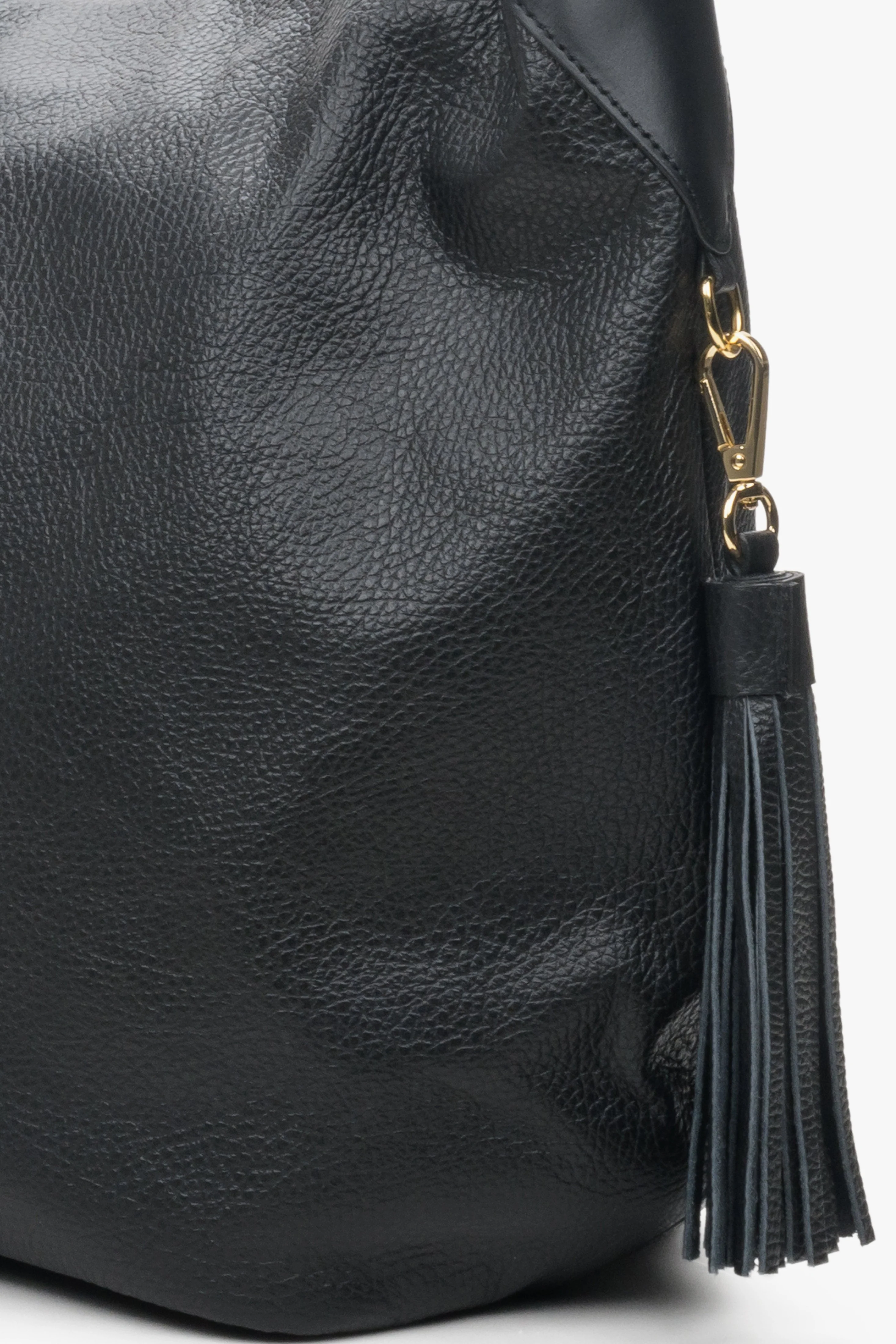 Czarna torba damska typu hobo z włoskiej skóry naturalnej Estro ER00114115 - Image 5